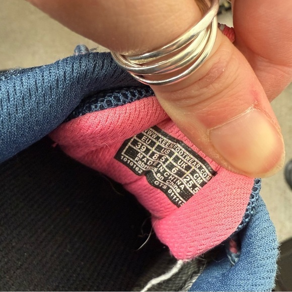 Merrell Blue and Pink Hiking Shoes - Picture 8 of 8